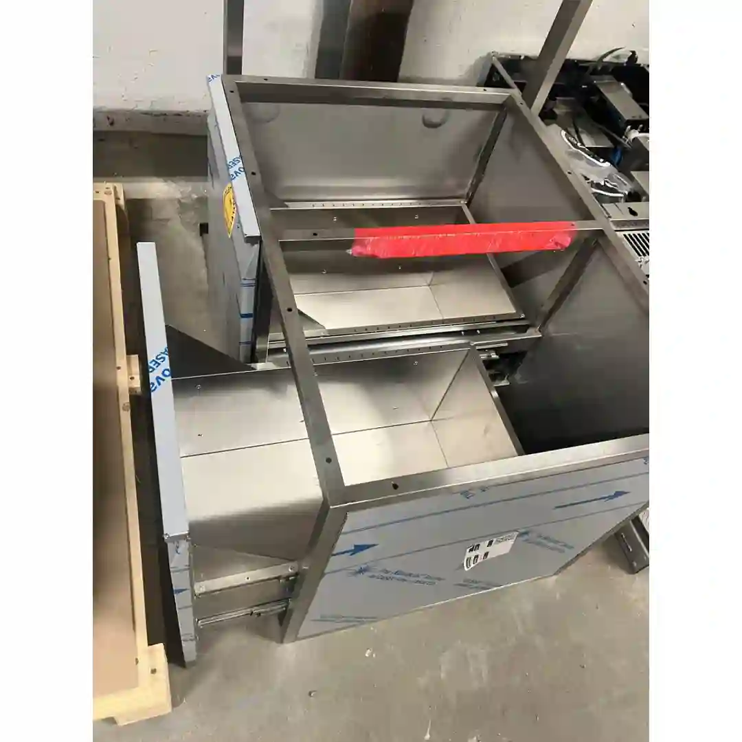 Underskab Affaldsskab udtræk